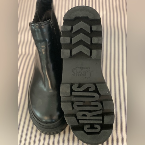 Sam Edelman black chunky boots size 7, never worn. Beautiful boots! - Picture 2 of 3